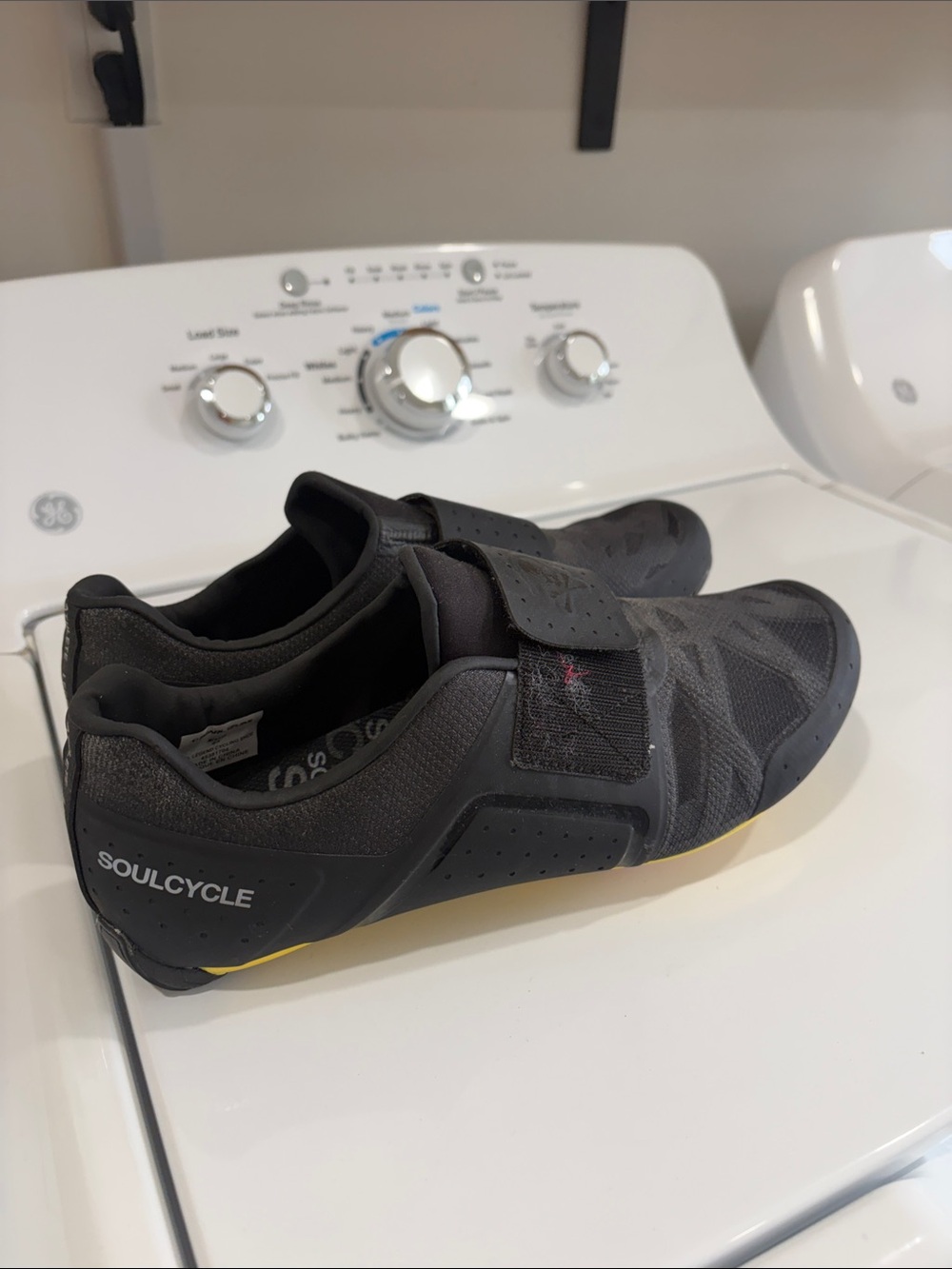 soulcycle Black Cycling Shoes with Yellow Sole Accents